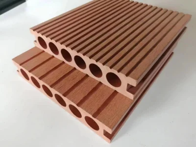 Revêtement de sol composite bois-plastique anti-UV imperméable à l'eau WPC Decking Co-Extrusion